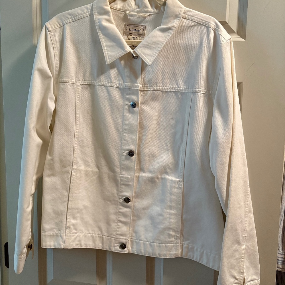 Classic LL Bean Creamy White Denim Jacket Women’s Size XL